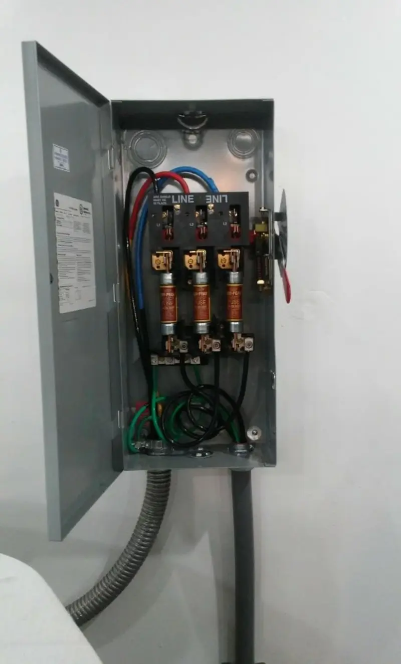 Three-phase disconnect switch installed for Smoke Detector Installation in Mount Pocono